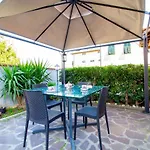 Lucca Mira Apartment
